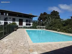 Appart T3 jardin privé et piscine collective