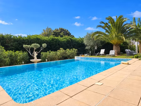 maison de luxe à vendre à roquebrune-sur-argens