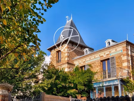 maison de luxe à vendre dans le quartier montretout