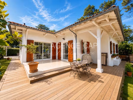 villa de luxe à vendre dans le quartier le pyla