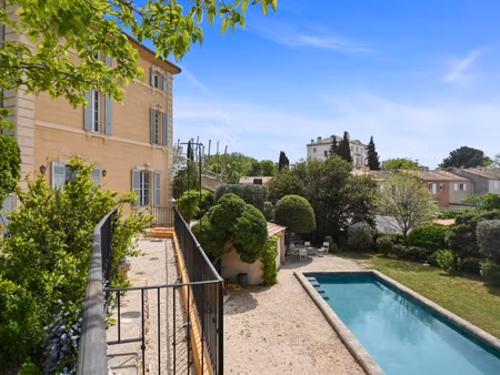 villa de luxe à vendre dans le quartier saint marthe