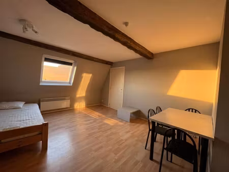 studio à louer à rue lelièvre 3 namur (vbe42838)