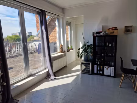 appartement à louer avec terrasse et 1 chambre , ixelles (vbe81095)
