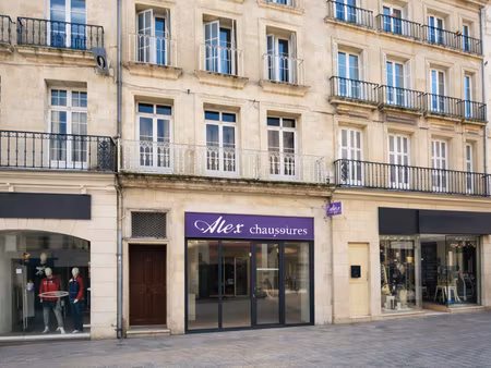 immeuble 11 pièces - 208 m²