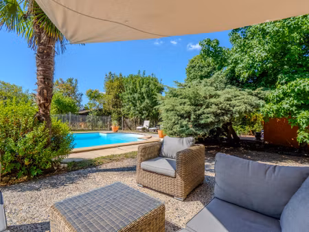 maison 7 pièces - 220 m²
