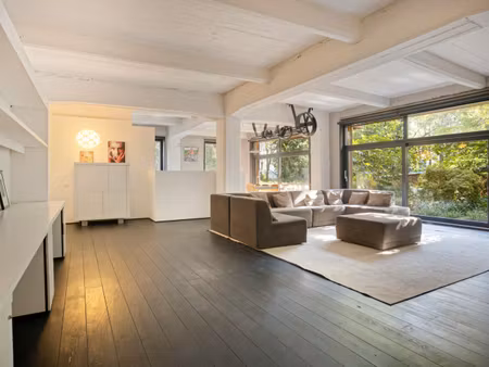 prachtige loft met privétuin nabij het centrum