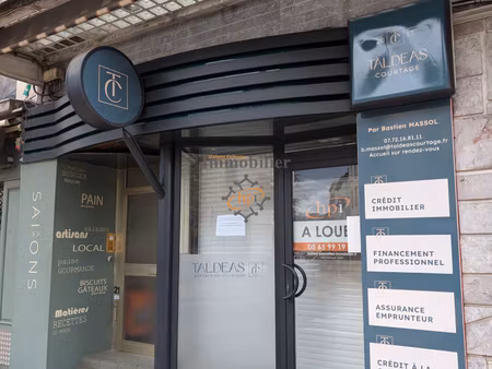 a louer local commercial, saint affrique idéalement placé, e