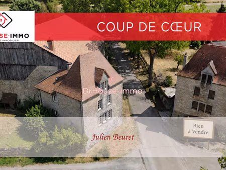 maison de caractère en pierre - début 20ème siècle 122m² - 2 à 3 chambres - terrain enviro