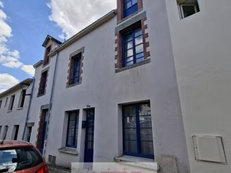 a vendre en exclusivite à pouzauges centre ville, immeuble composé de 2 logements indépend