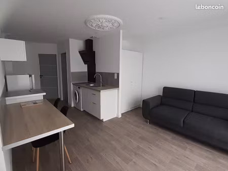 t2 meublé dans maison en lotissement