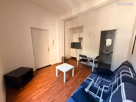 studio meuble