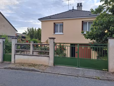 maison de 6 pièces sur terrain de 800 m²