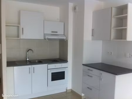appartement t2 avec terrasse et garage