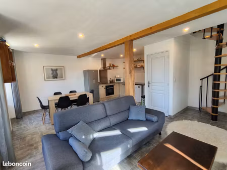 maison de 70m2 + parking privé + box de stockage et petite cour