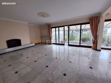 maison 5 pièces 157 m²