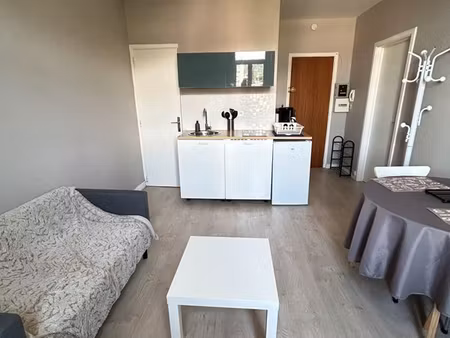 t2 meublé lumineux, vue dégagée – 590 cc – chamalières, dispo 8 juillet