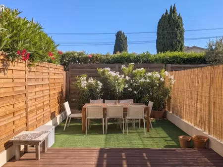 t3 meublé 58 m² – jardin – place de parking – 10min à pieds des plages