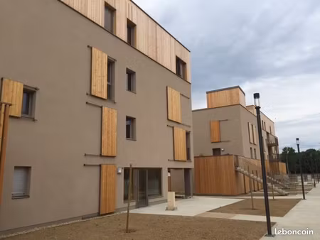 studio meublé 30 m² 770