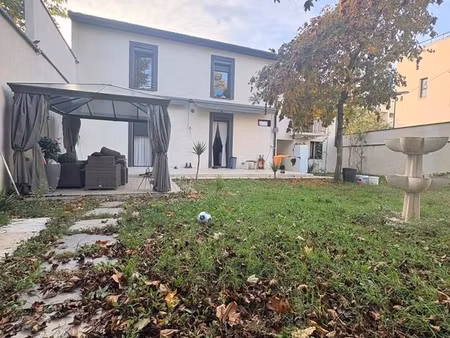 maison 10 pièces 185 m²
