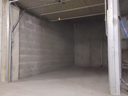garage / box fermé et securisé