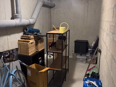 cave de 10 m² saine et sécurisée – valence