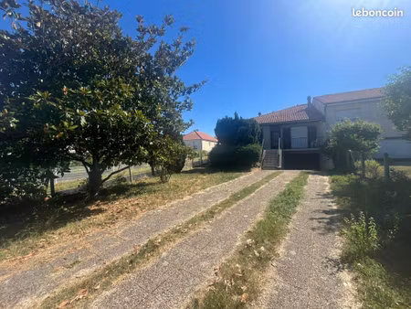 maison familiale 145 m² - 320 000 – 3 chambres – terrain 800 m² – romagnat secteur chomont