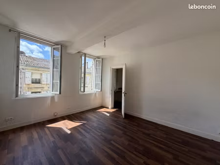 immeuble 15 pièces 308 m²