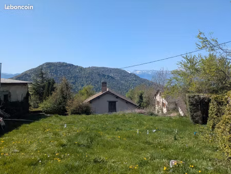 venon (38610) – terrain constructible 720 m² – cadre naturel privilégié aux portes de gren