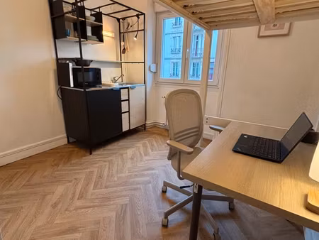 studio étudiant fac de lettres