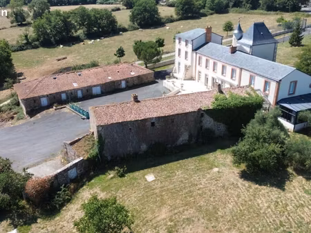 logis de caractère meublé de standing – location longue durée à entreprise – secteur chole