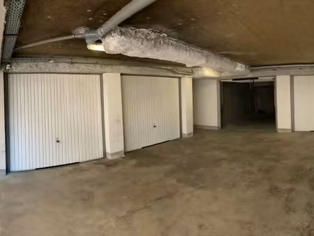 garage 20m2 dans résidence privé à aix les bains 73100