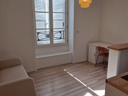 location t2 hôtel de ville poitiers