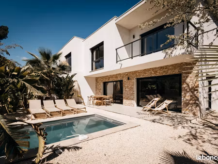 villa contemporaine a louer de novembre a mars
