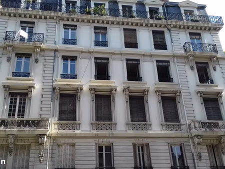 location lyon