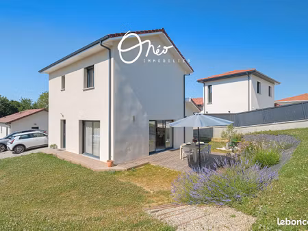 maison 5 pièces 104 m²