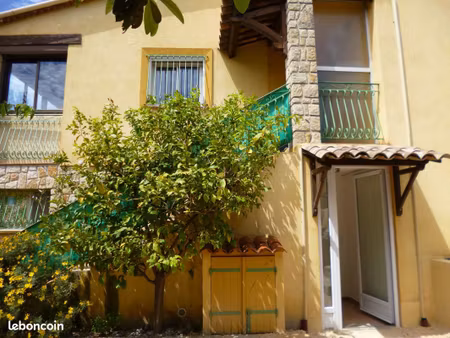 appartement sanary sur mer t3 59m2 + jardin et piscine
