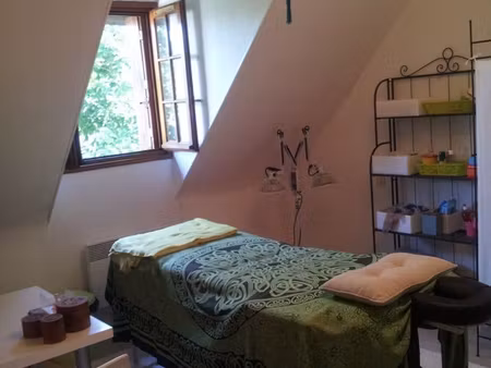 salle à louer dans maison de soins et de bien-être