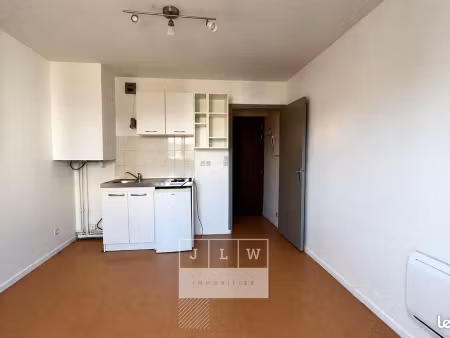 studio 1 pièce 17 m²