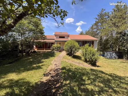 maison 5 pièces 137 m²
