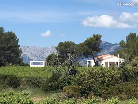 location à l'année - maison + studio + piscine sous les pins à 20 minutes d'aix en provenc