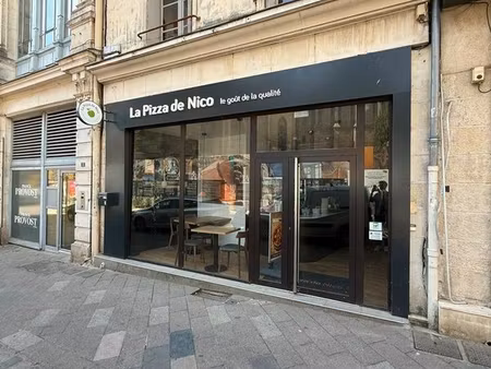 local commercial 85 m² poitiers