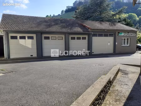 local commercial 180 m²