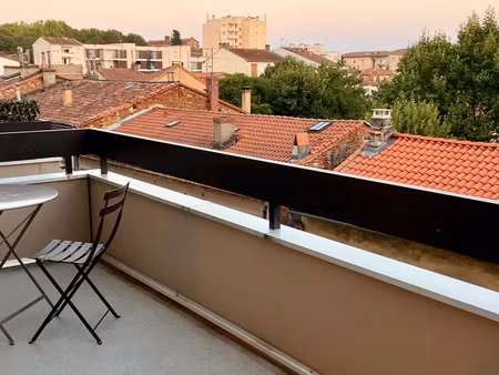 beau t3 meuble + balcon / prox place dupuy