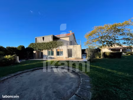 maison 6 pièces 182 m²
