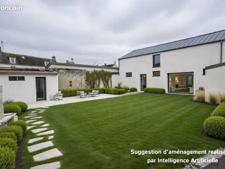 maison 1 pièce 100 m²