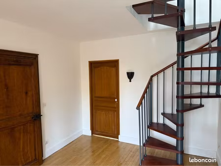 metz centre – grand duplex de 182 m² idéal colocation (3 à 4 chambres)
