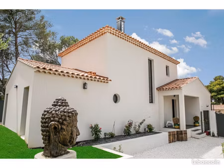 spacieuse maison 4 chambres avec suite parentale, garage et terrasse privative