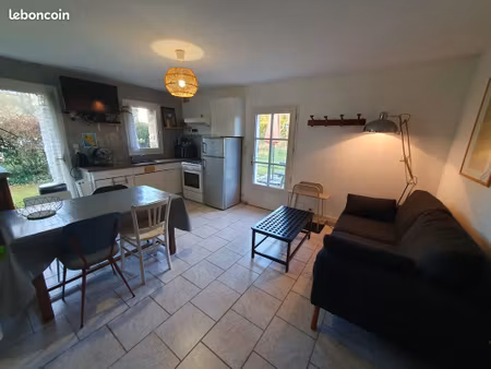 maison meublée 2 chambres et jardin proche des plages