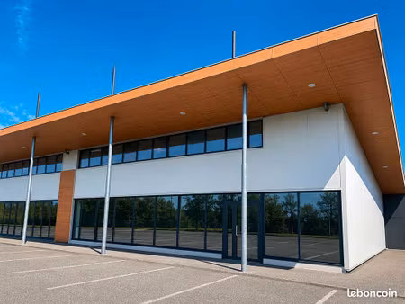 local commercial 300 m² fouesnant