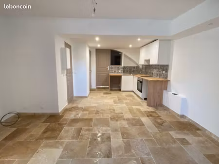 location appartement six fours